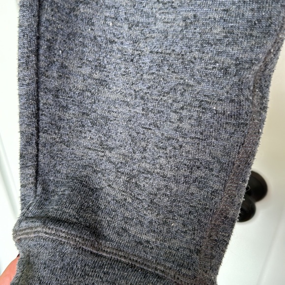 Old navy sweater pants - Picture 2 of 3